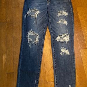 Judy Blue Distressed Boyfriend Jeans